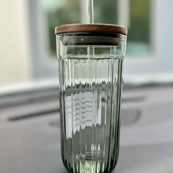 NWT Target Hearth and Hand Fluted Glass Tumbler with Lid and Straw Green - Picture 4 of 4